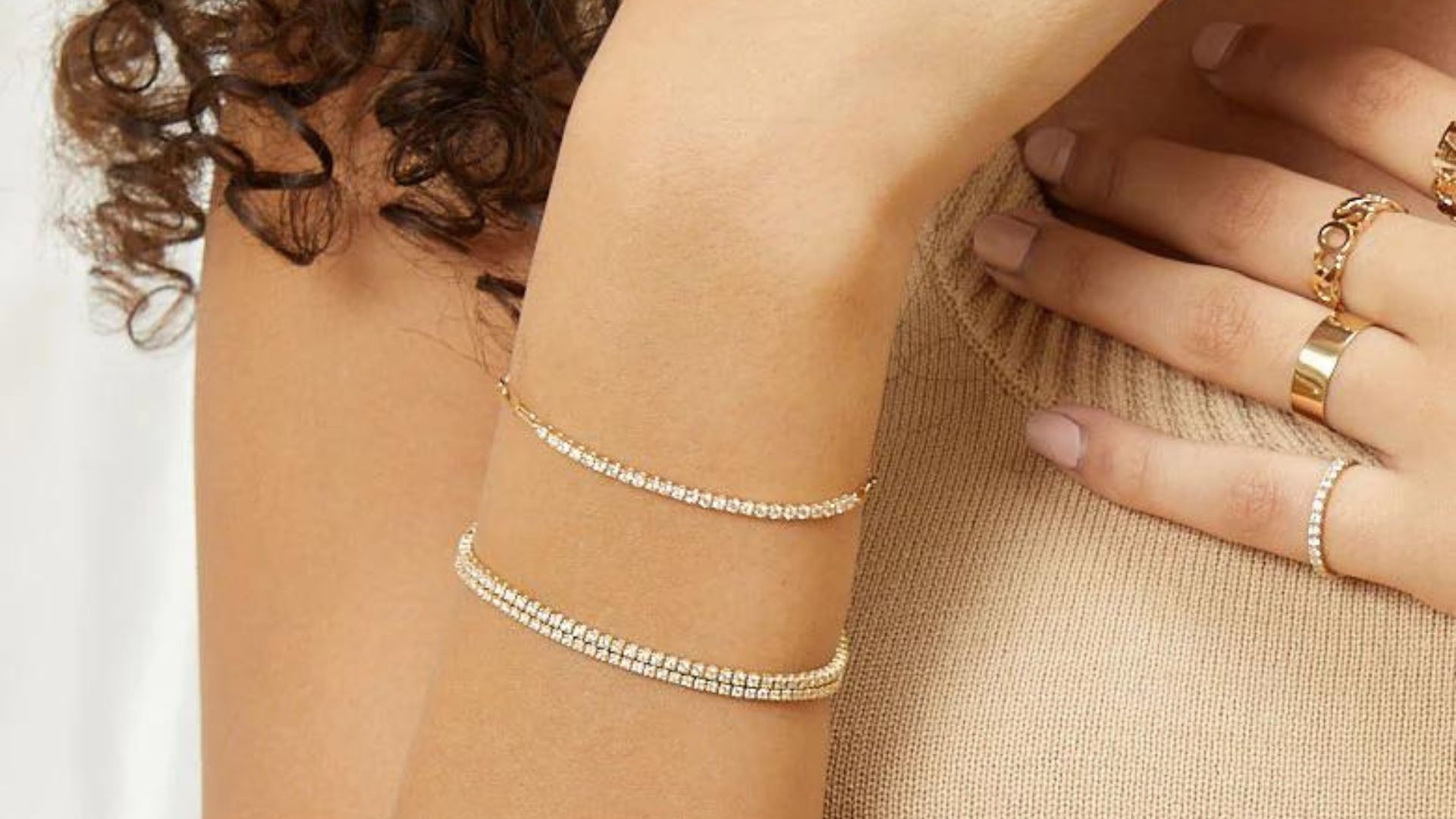Adorn Your Wrist with Elegance: The Timeless Allure of Tennis Bracelets